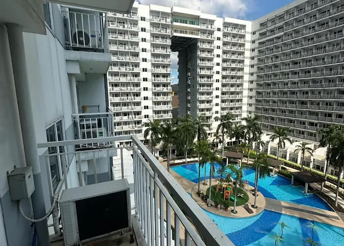Apartment Shell Residences Pool View