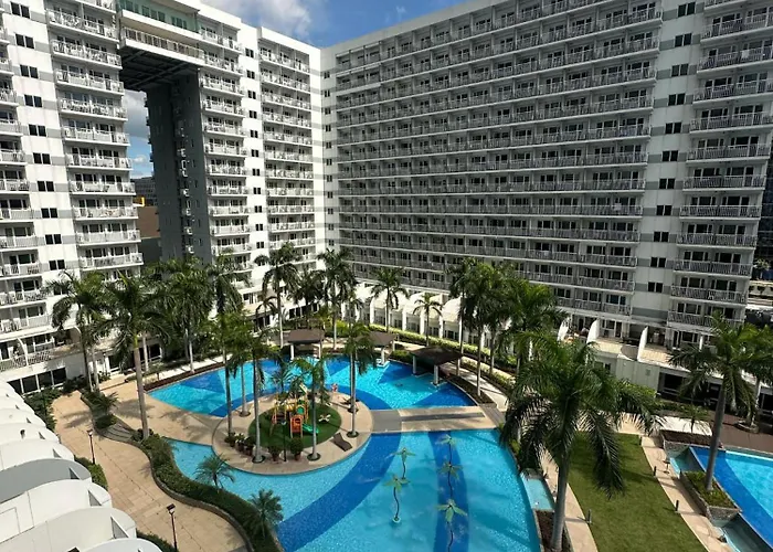 Shell Residences Pool View *