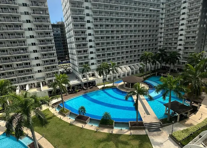 Shell Residences Pool View Apartment